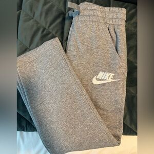Nike boys sweatpants
